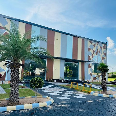 Royal Rajasthan Resort Sikar Eksteriør bilde