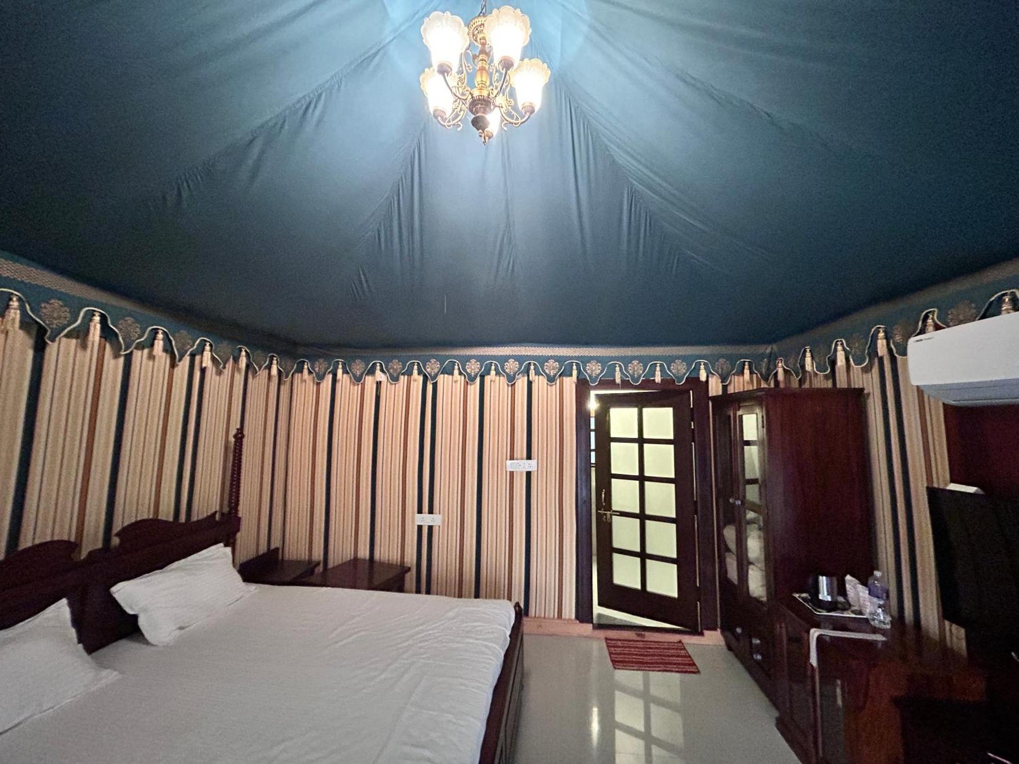 Royal Rajasthan Resort Sikar Eksteriør bilde