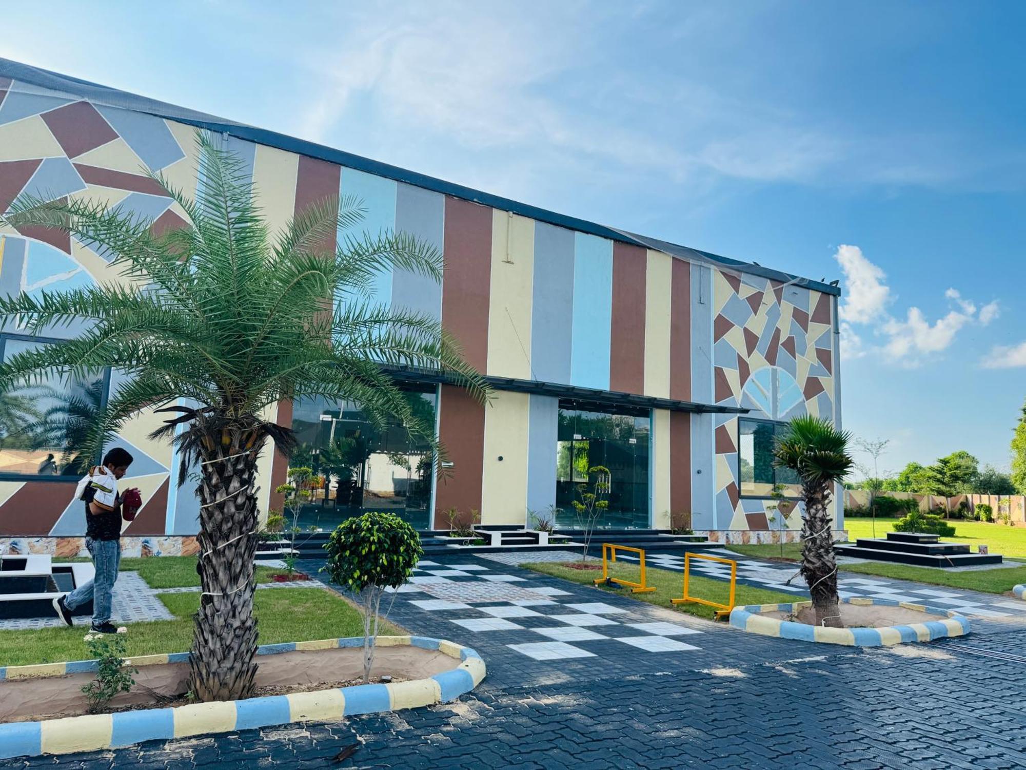 Royal Rajasthan Resort Sikar Eksteriør bilde