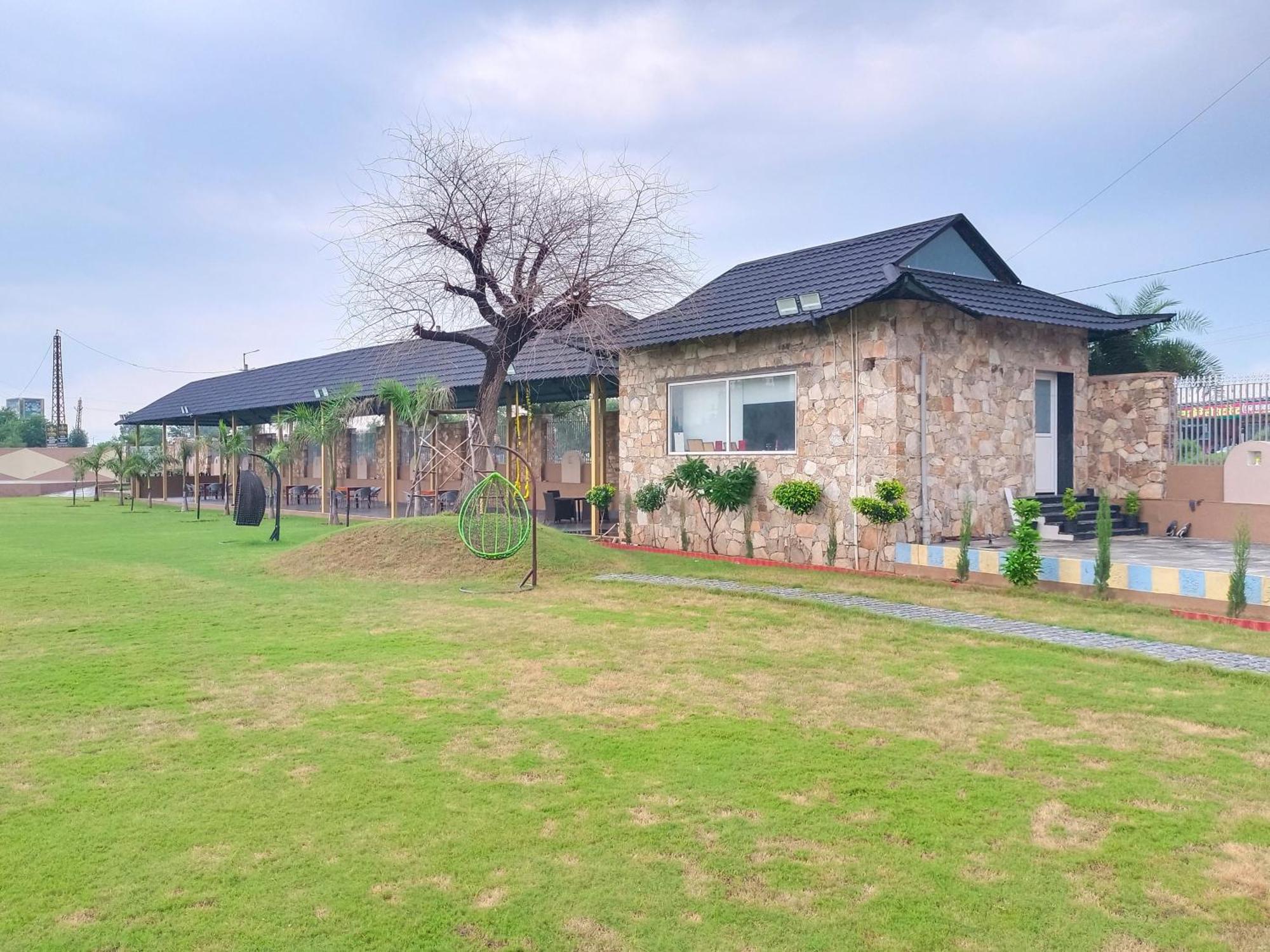 Royal Rajasthan Resort Sikar Eksteriør bilde